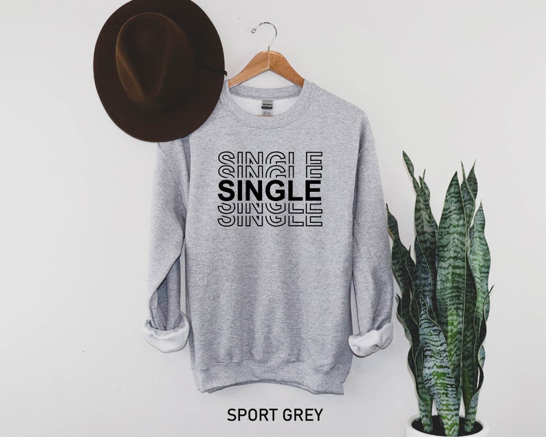 Single Shirt, Mentally Dating Shirt, Sarcastic Shirt, Funny Shirt, Workout Shirts, Everyday Tee, Single T-shirt, Funny Single Tee bild 3