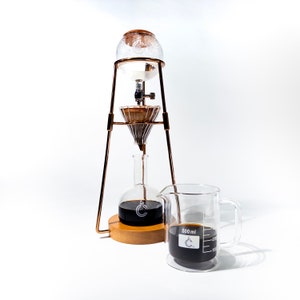 Drip-Kaffee-Turm | Von der Chemie inspiriertes Café