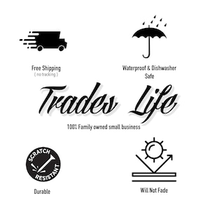 Puede incluir: Ilustraci&oacute;n en blanco y negro de un cami&oacute;n de reparto, un paraguas, un sol y un icono resistente a los ara&ntilde;azos. El texto "Trades Life" est&aacute; escrito en una fuente estilizada con el lema "100% Empresa familiar".