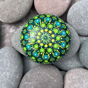 Medium Hand Painted Mandala Stone - Meditation Stone - Hand Made -  - Painted Stones - Decorative -  Home - Gifts - Dot Art - 100mm