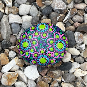 Handbemalter Stein - Polka Dot Dot Art Rock