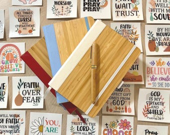 Diario Cristiano de Bambú: Cuaderno devocional ecológico con pegatinas de versículos bíblicos