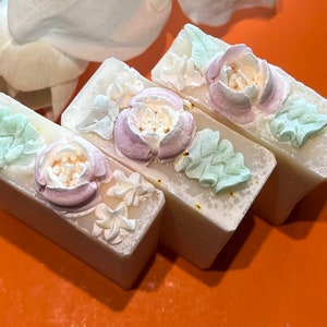Luxury moisturizing  pure coconut soap -  Cold Processed - Rainforest Gardenia