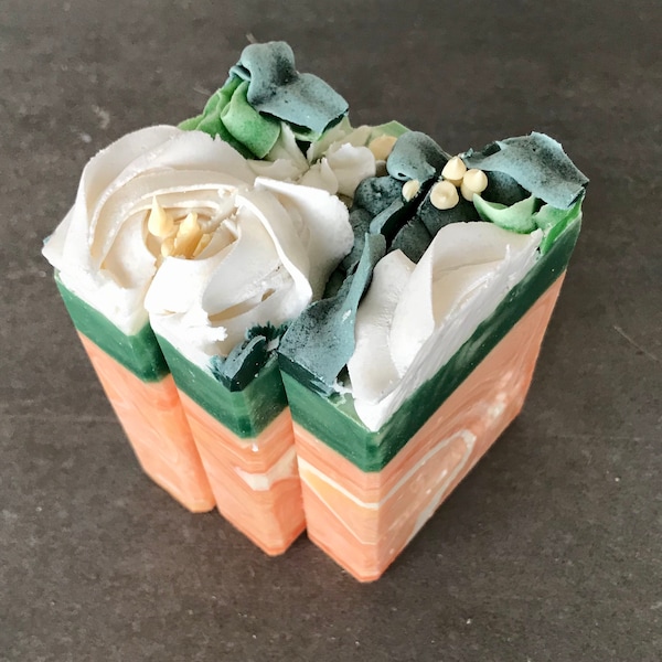 Magnolia and Yuzu Blossom moisturizing  soap -  Cold Processed - Cruelty Free