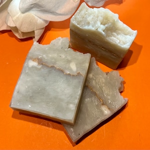 Men&#39;s Luxury moisturizing  soap -  Cold Processed - Cruelty Free - Rock Solid