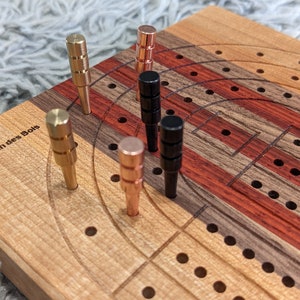 Wooden cribbage board game / family game / card game / table game