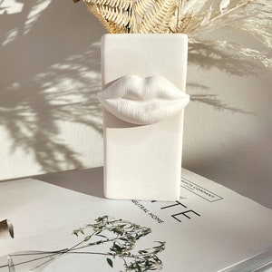 Ceramic LIP VASE Matte White Vase Large Lip Vase Home Accessories Home Fashion Homeware Home Style Modern Vases Neutral Vase image 3