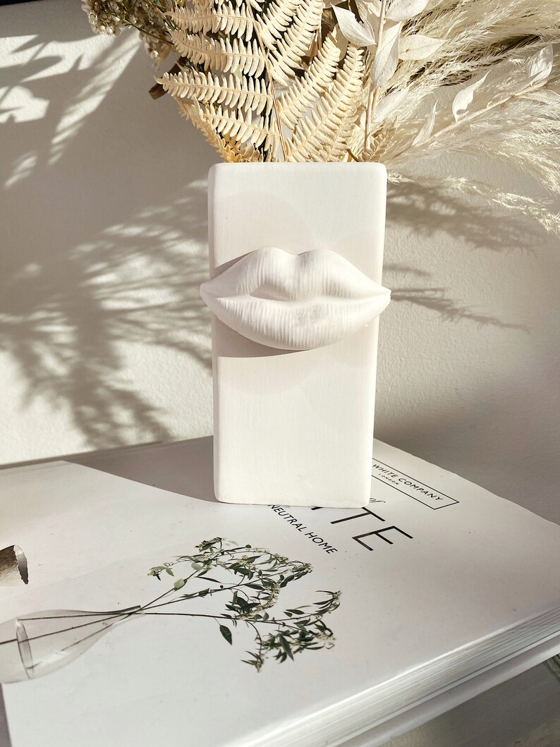 Ceramic LIP VASE Matte White Vase Large Lip Vase Home Accessories Home Fashion Homeware Home Style Modern Vases Neutral Vase image 3