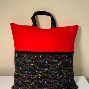 Cotton Pocket Reading Pillow – Musical Notes