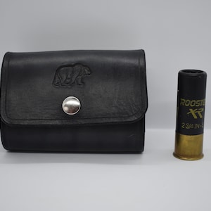 Slim 4 Shell (2 3/4") Shotgun Shell Holder -  12 Gauge Deer Slug, Bear Stamp - No Divider, Handmade Leather Pouch