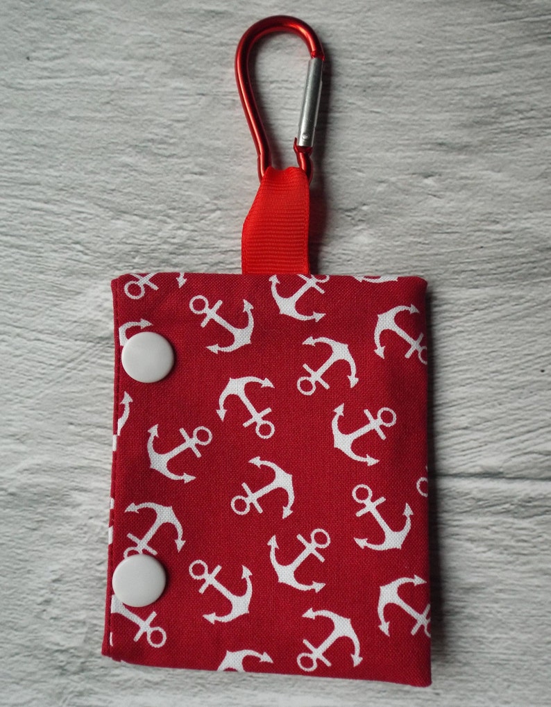 Handgefertigte Tasche für Hundekotbeutel. Kotbeutelspender Kotbeuteltasche Kotbeutelhalter. Hundezubehör. Anker Rot