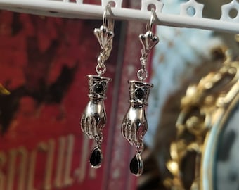 Boucles d'oreilles dormeuses plaqué argent "Mains Victoria"