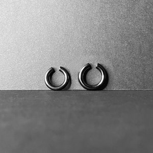Stainless Steel Gender Neutral Tarnish Free Industrial Weighted Ear Cuff No Piercing [STANCE]