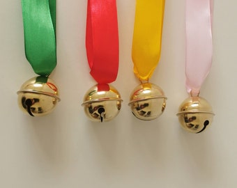 Campana colgando de una cinta, campana colgante, campana Montessori, objeto colgante para bebé.