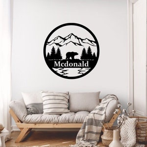 Signe de nom de famille d’ours personnalisé | Panneau de pendaison de crémaillade de mariage Monogram personnalisé | Art mural personnalisé