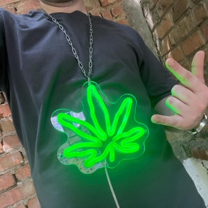Lebendiges künstlerisches Neonschild, schlankes leuchtendes personalisiertes LED-Licht, mutige Wandkunst mit Cannabis-Thema, langlebiges modernes Wohndekor