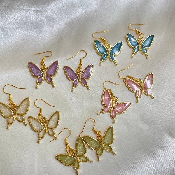 Resin butterfly earrings, pastel earrings, cute accessories, gifts for girls, dainty glitter earrings, dangle earrings