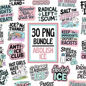 以下が含まれることがあります： 黒い持ち手と「But First, Coffee」の文字が黒い太字でプリントされた白いセラミックマグ。 マグカップは木製の表面に置かれています。 マグカップの高さは約10cmです。