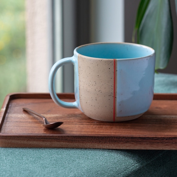 Taza de cerámica de gres hecha a mano: Taza artesanal grande azul bebé (17 oz)
