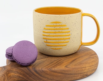 Tasse à café faite main 3 tailles différentes, tasse en grès jaune nid d'abeille, tasse à thé artisanale, céramique contemporaine faite main