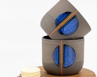 Handmade Ceramic Coffee Mug: Wheel Thrown Stoneware, Artistic Design