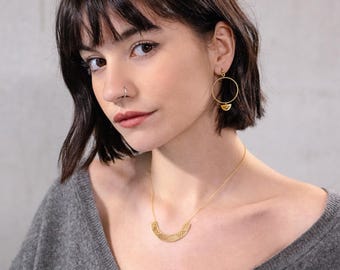 Gold plated geometric round earrings