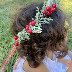 Christmas crown, holiday crown, winter crown, redberries crown, toddler crown, baby christmas headband, best seller, baby's 1st christmas