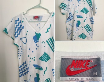 Vintage 80's 90's NIKE Made In USA Grey Tag Graphic Shapes Sportswear Athletic 50/50 Tee T Shirt