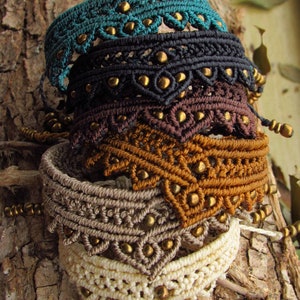 Beaded Macrame Bracelet in Many Colours