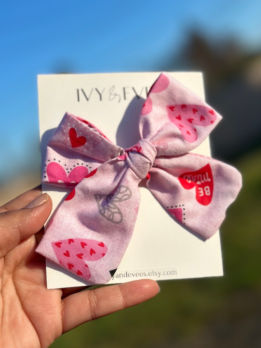 Barrette Cheveux Brodée Cœur XOXO Love - Valentine's Day - Rose - Fait Main USA