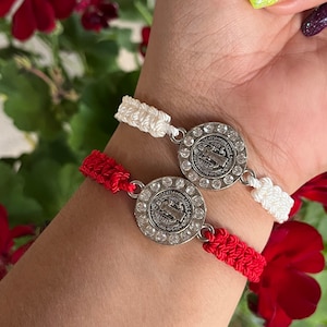 San Benito Medallion Bracelet: Adjustable Unisex Pulsera