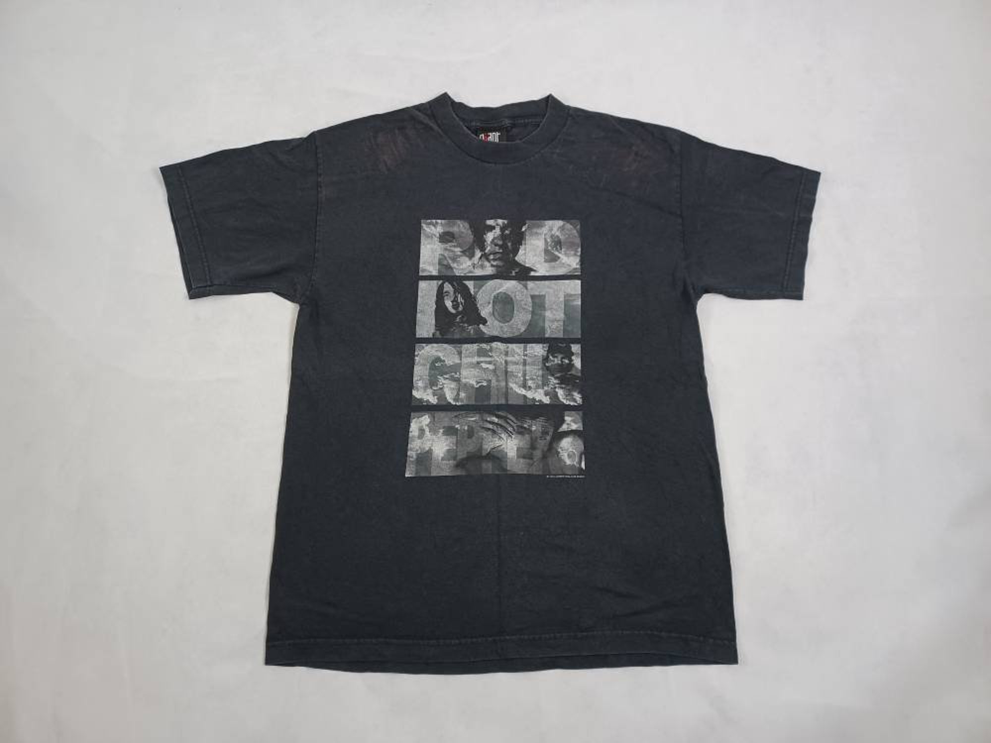 Vintage 1999 Red Hot Chili Peppers T-Shirt