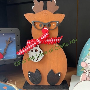 Reindeer Shelf Sitter