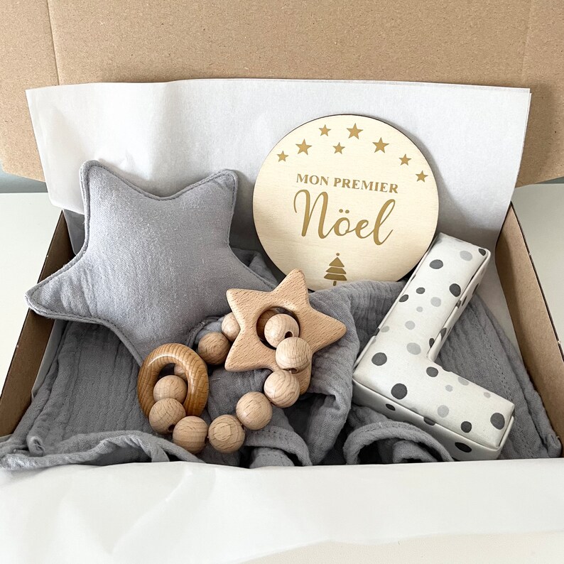 Coffret naissance doudou étoile, jouet en bois de hêtre et lettre personnalisée, cadeau nouveau né, box de naissance image 4