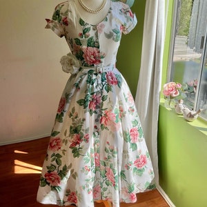 Vintage Cottage Core Laura Ashley Style Rose Print 1980s Floral Tea Party cotton romantic Dress