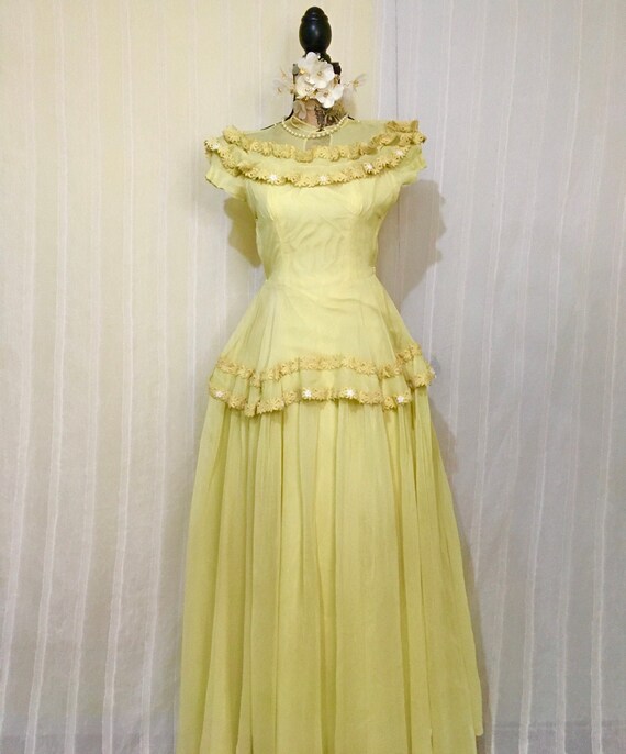 1940s Vintage Irish Wedding Dress