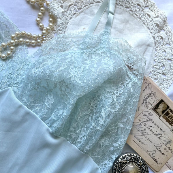 Rare Van Raalte OPAQUELON  1950s gown/peignoir Blue Slip Lingerie  lace collector’s feminine full