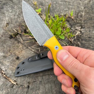 Reliable, durable, and ready for anything—EveryDay D2 is your ultimate pocket knife image 3