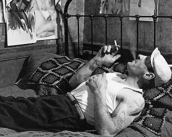 Photograph, “The tattooed man”, Paris, 1952 / Homage to Robert Doisneau