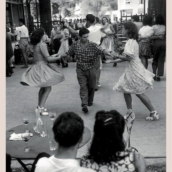 Photograph, "Joinville-le-Pont", 1947 / Tribute to Willy Ronis / 15 x 20 cm