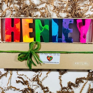 Crayones de nombre personalizados / Crayones de nombre del niño / Regalo de cumpleaños / Navidad / Crayones de nombre personalizado / Favores de fiesta / Regalo de cesta de Pascua para niño o niña /