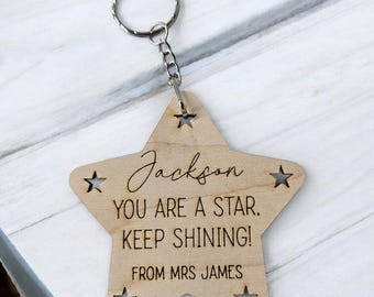 End Of Term Keyring Gifts Teacher Pupil Gift Personalised Wooden Star school leaving Present From Teacher Graduation Gift For Pupils 2026