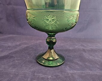 Tiara Round Compote in Sandwich Light Green (Chantilly Green)