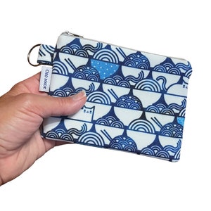 Cat and ramen print coin purse, cat and noodle blue and white pouch, zipper bag, 6 x 4.5 image 2