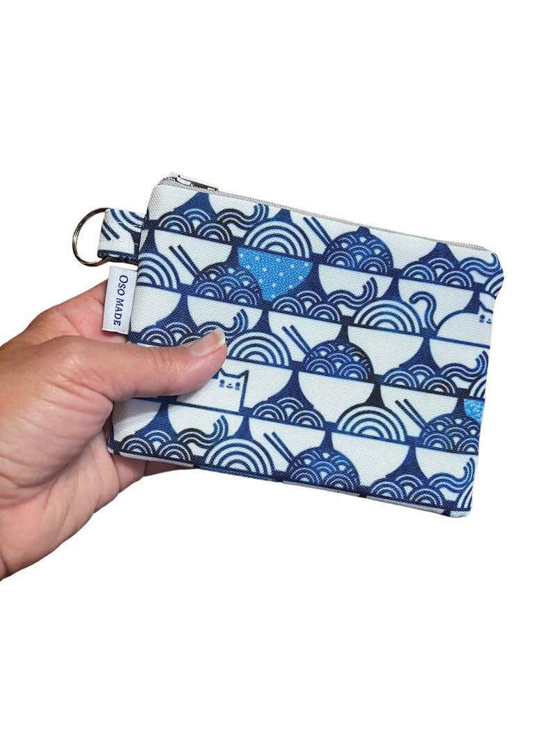 Cat and ramen print coin purse, cat and noodle blue and white pouch, zipper bag, 6 x 4.5 image 2