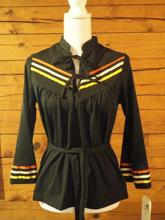 Cute 70s Double Tie Collar// Colorful Stripe Accen