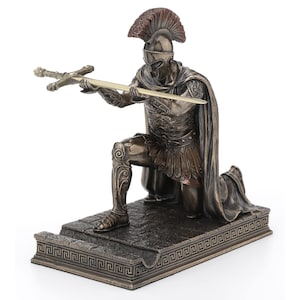 Estatua de comandante romano arrodillado con portalápices y abrecartas, decoración de escritorio
