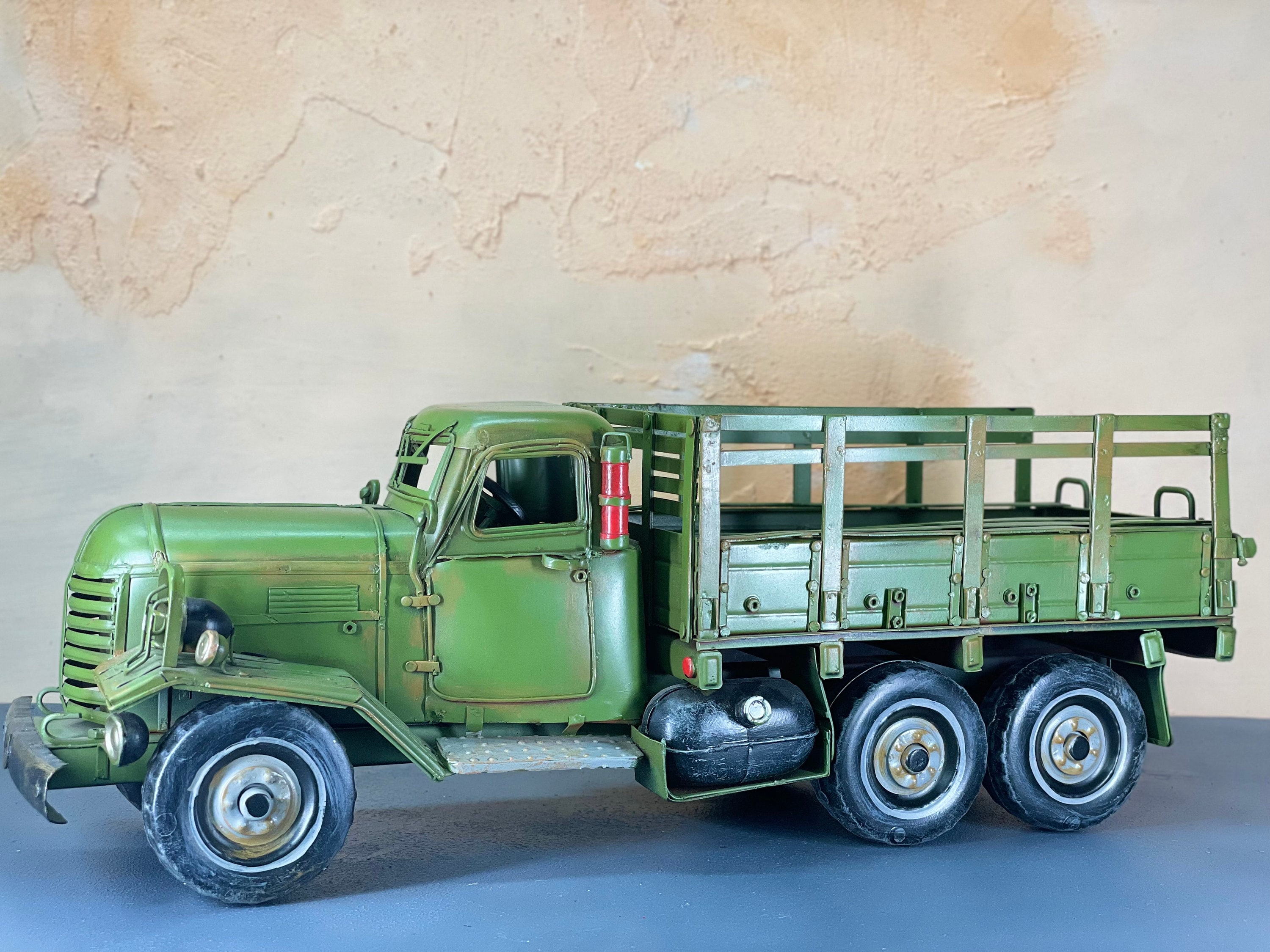 1970〜80's B-15 model Filled Military BZ 1970〜80's B-15 model Filled Military BZ RetroRadio for 1970-73