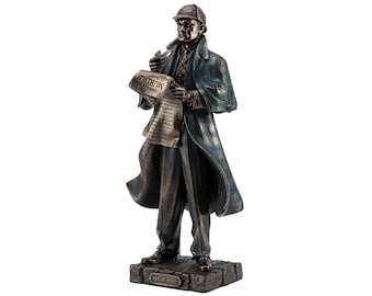 Sherlock Holmes Statue: Cold Cast Bronze British Detective Figurine