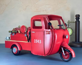JOUET VOITURE MECANIQUE Well's Mettoy London 29 Cm Made